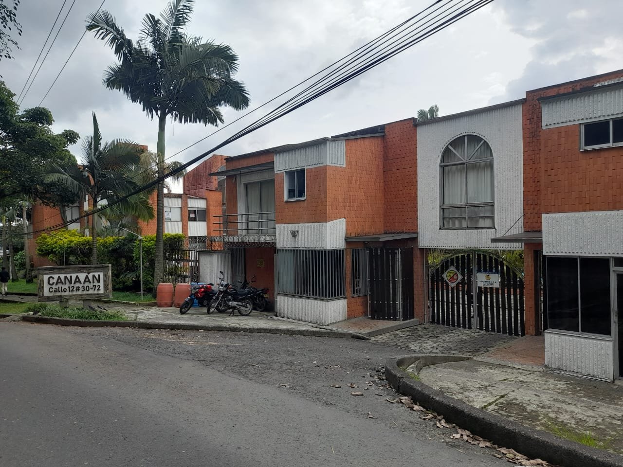 CASA EN RENTA Y VENTA, SECTOR CANAÁN