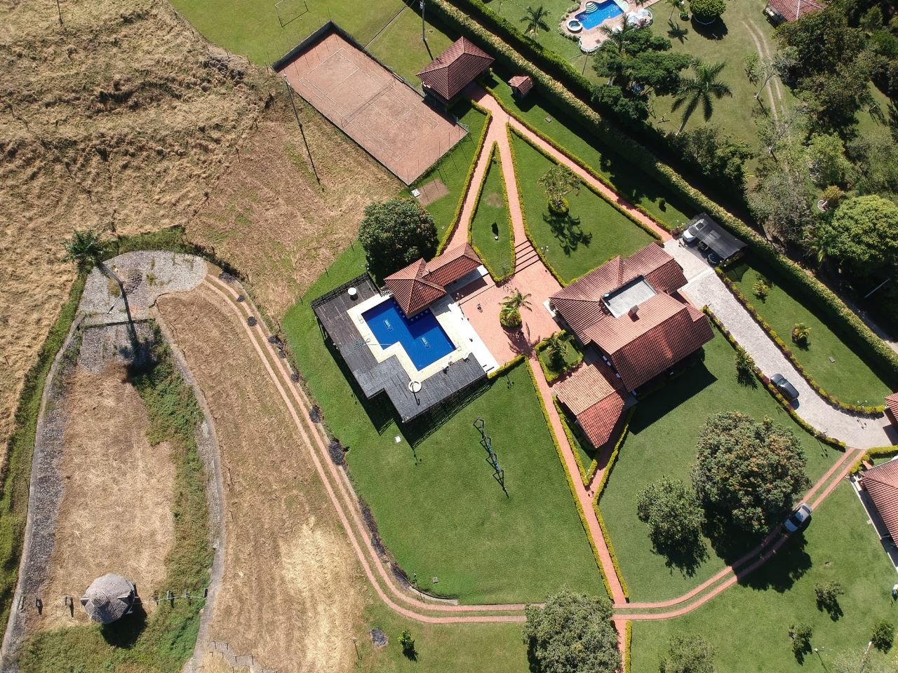 FINCA En VENTA, UBICADA EN MONTENEGRO QUINDIO